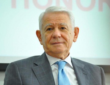 Corlăţean şi-a dat demisia; Meleşcanu este noul ministru de Externe